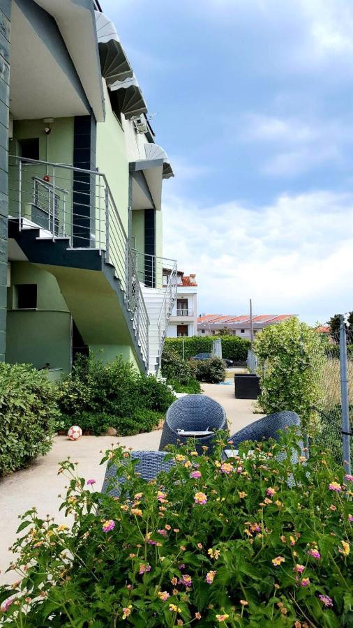 ניקיטי Paramithi Luxury Apartments מראה חיצוני תמונה