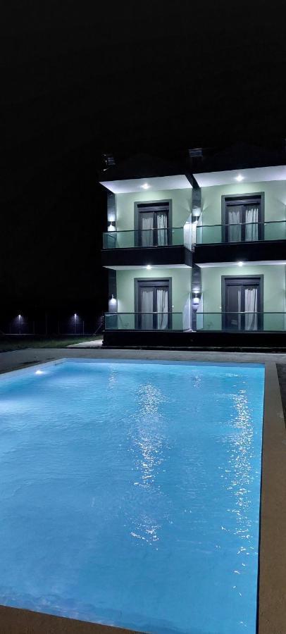 ניקיטי Paramithi Luxury Apartments מראה חיצוני תמונה