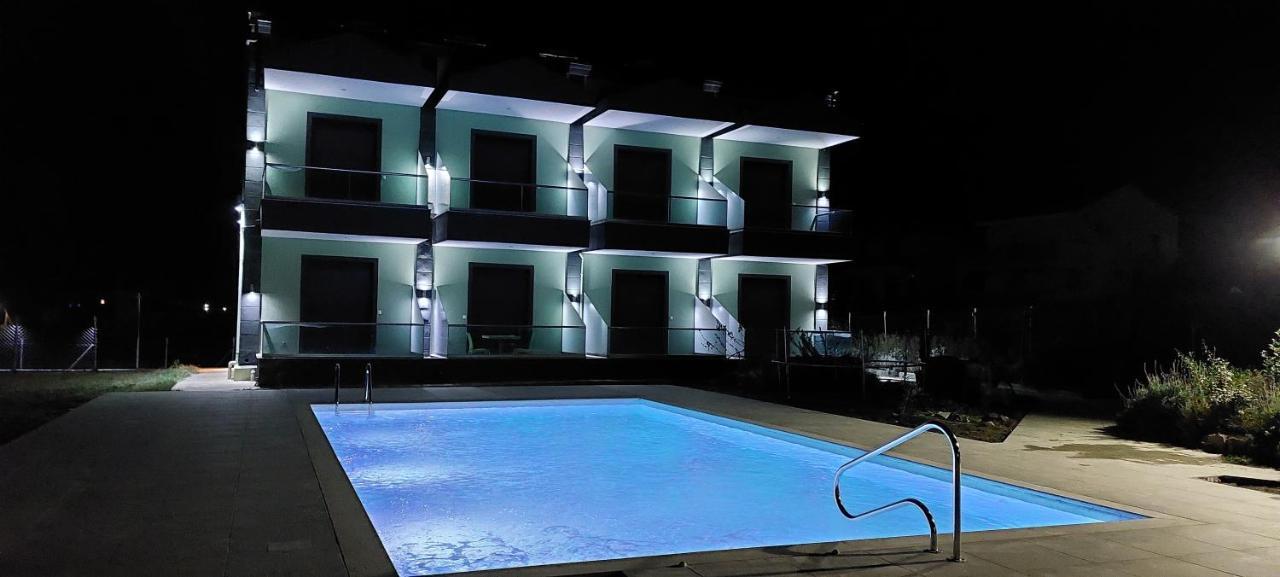 ניקיטי Paramithi Luxury Apartments מראה חיצוני תמונה