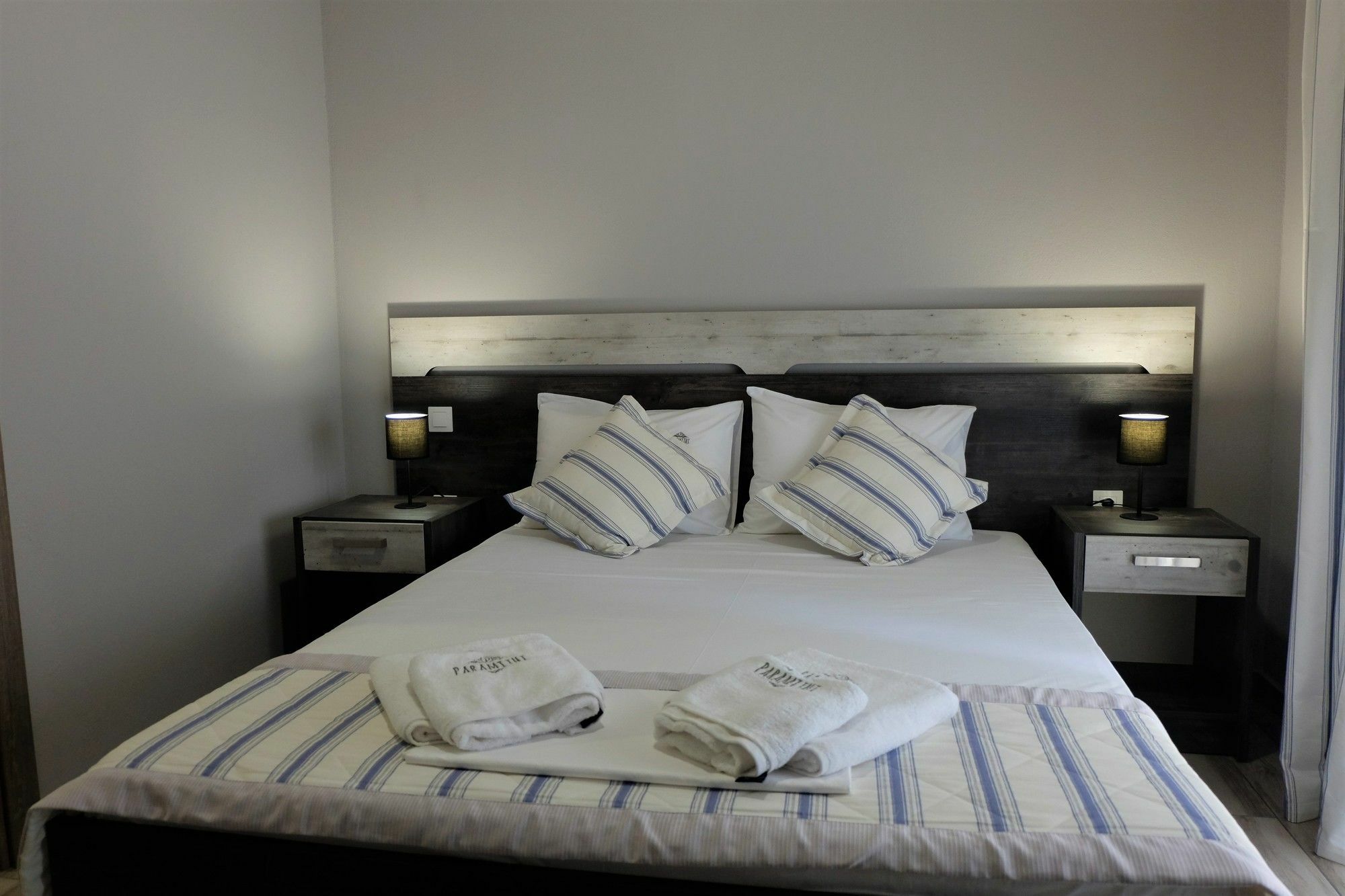 ניקיטי Paramithi Luxury Apartments מראה חיצוני תמונה