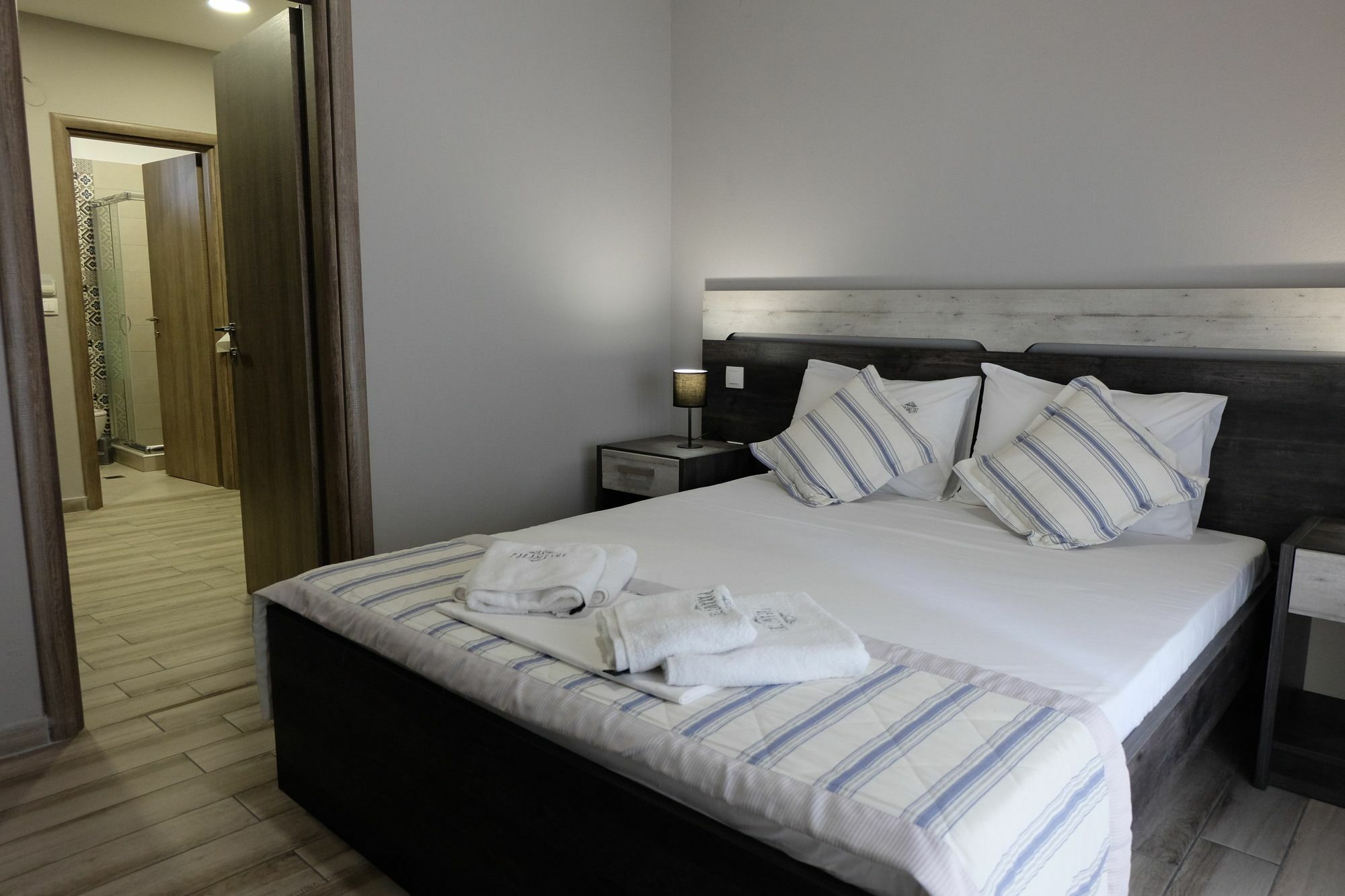 ניקיטי Paramithi Luxury Apartments מראה חיצוני תמונה